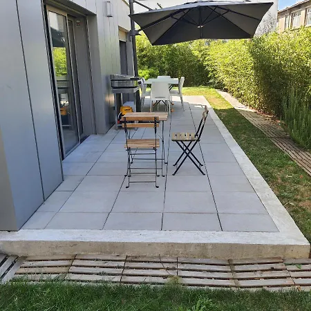 בית אירוח Jolie Parentale, Et Salle D'eau, Avec Son Coin De Verdure A 5 Minutes A Pied Du Centre בורדו